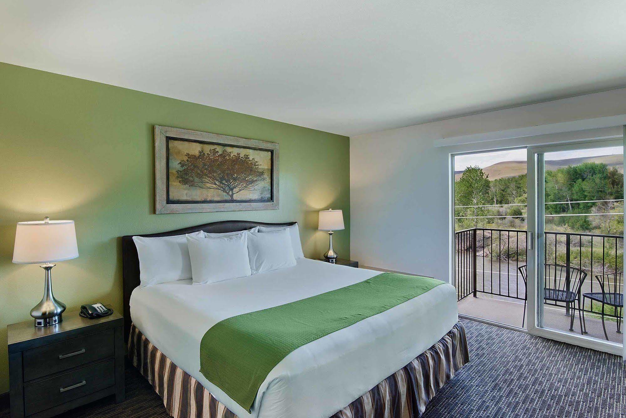 Oxford Suites Якима Екстериор снимка