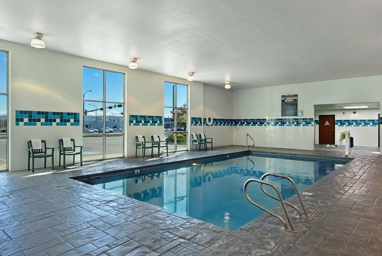 Oxford Suites Якима Екстериор снимка